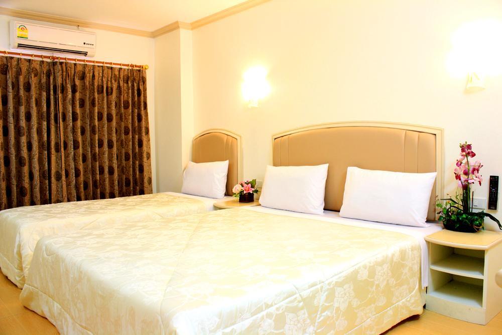 נאקהון סאוואן P.A. Ville Hotel מראה חיצוני תמונה