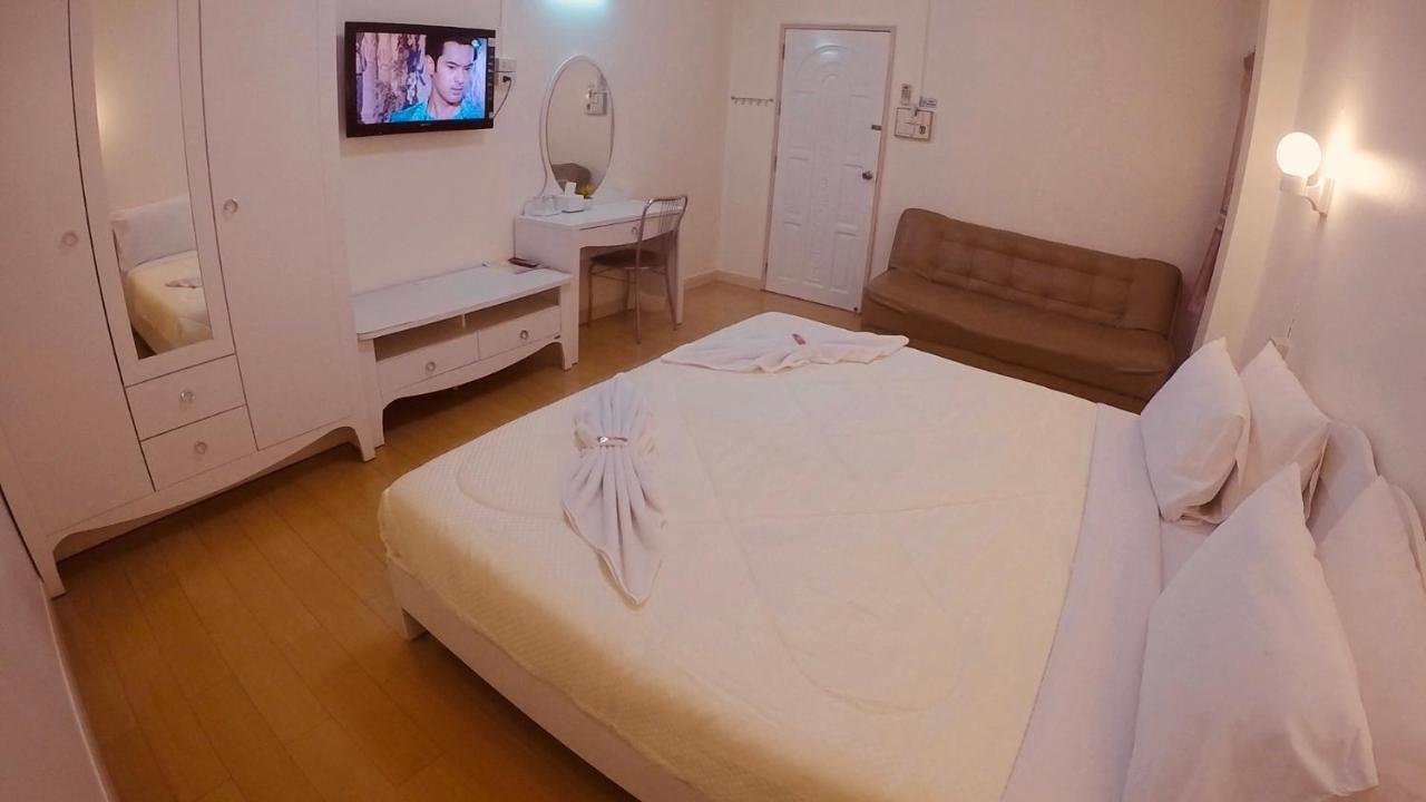 נאקהון סאוואן P.A. Ville Hotel מראה חיצוני תמונה